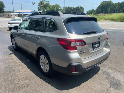 More photos of 2018 Subaru Outback 2.5i Premium Wagon 4D at Valpo Car Co., IN