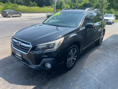 More photos of 2019 Subaru Outback 2.5i Limited Wagon 4D at Valpo Car Co., IN