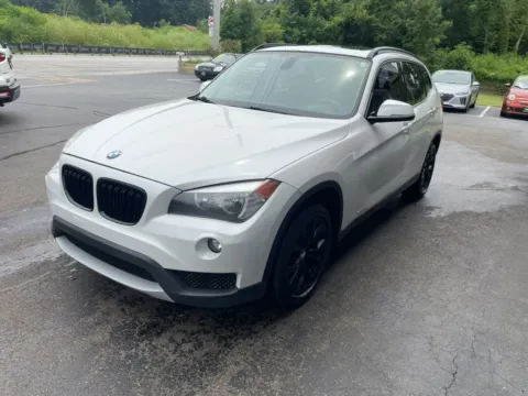 More photos of 2014 BMW X1 xDrive28i Sport Utility 4D at Valpo Car Co., IN