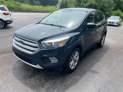 More photos of 2019 Ford Escape SE Sport Utility 4D at Valpo Car Co., IN