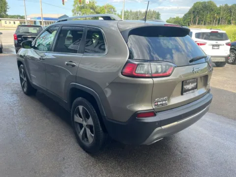 More photos of 2019 Jeep Cherokee Limited Sport Utility 4D at Valpo Car Co., IN