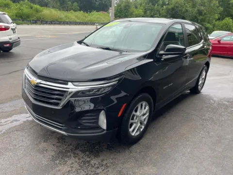 More photos of 2022 Chevrolet Equinox LT Sport Utility 4D at Valpo Car Co., IN