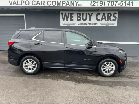 Black 2022 Chevrolet Equinox LT Sport Utility 4D for sale in Valparaiso, IN