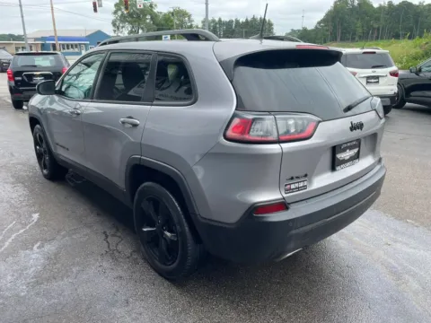 More photos of 2019 Jeep Cherokee Altitude Sport Utility 4D at Valpo Car Co., IN