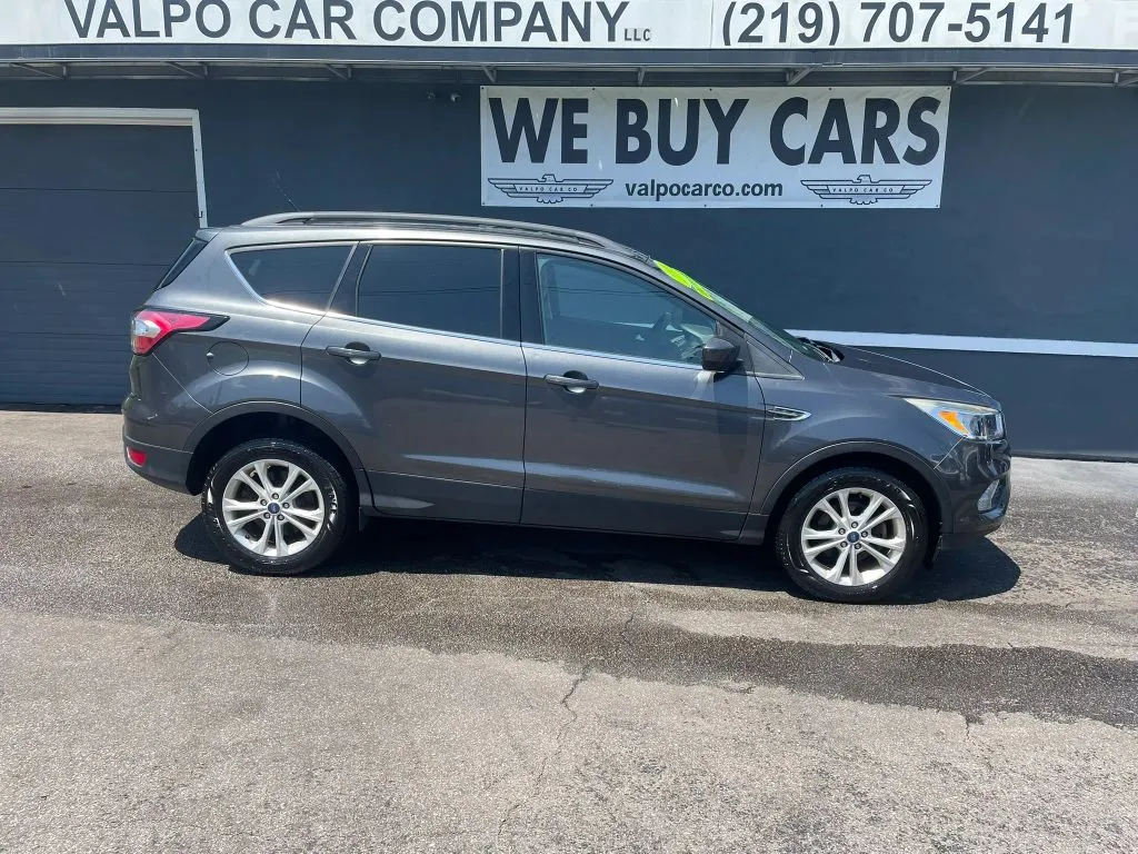 Gray 2018 Ford Escape SE Sport Utility 4D for sale in Valparaiso, IN