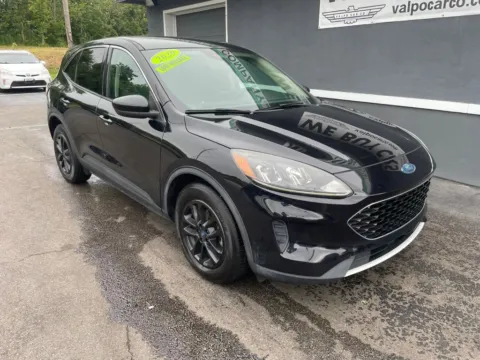 Photos of 2020 Ford Escape SE Sport Utility 4D for sale in Valparaiso, IN at Valpo Car Co.
