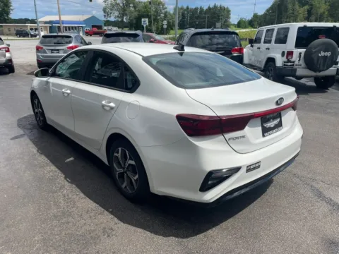 More photos of 2020 Kia Forte LXS Sedan 4D at Valpo Car Co., IN