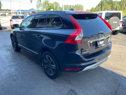 More photos of 2017 Volvo XC60 T5 Dynamic Sport Utility 4D at Valpo Car Co., IN