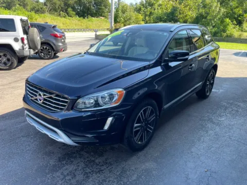 More photos of 2017 Volvo XC60 T5 Dynamic Sport Utility 4D at Valpo Car Co., IN
