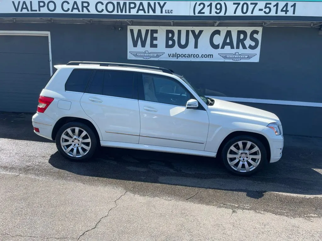White 2012 Mercedes-Benz GLK-Class GLK 350 4MATIC Sport Utility 4D for sale in Valparaiso, IN