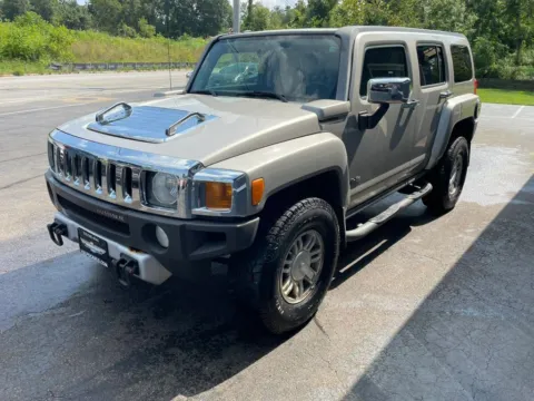 More photos of 2008 HUMMER H3 Sport Utility 4D at Valpo Car Co., IN