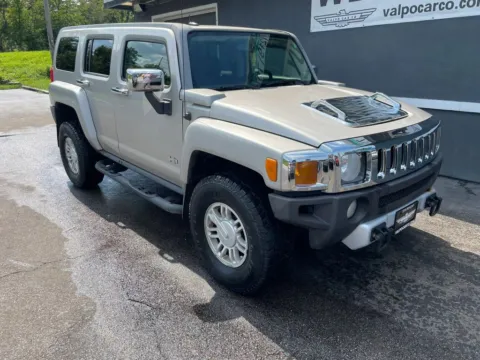 Photos of 2008 HUMMER H3 Sport Utility 4D for sale in Valparaiso, IN at Valpo Car Co.