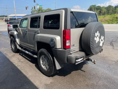 More photos of 2008 HUMMER H3 Sport Utility 4D at Valpo Car Co., IN