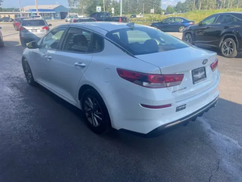 More photos of 2019 Kia Optima LX Sedan 4D at Valpo Car Co., IN