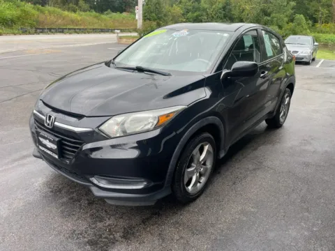 More photos of 2018 Honda HR-V LX Sport Utility 4D at Valpo Car Co., IN