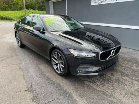 Photos of 2018 Volvo S90 T6 Momentum Sedan 4D for sale in Valparaiso, IN at Valpo Car Co.