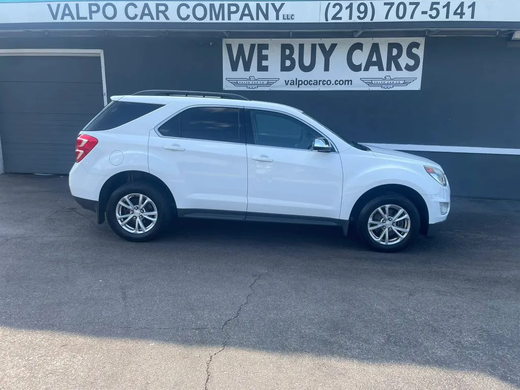 White 2017 Chevrolet Equinox LT Sport Utility 4D for sale in Valparaiso, IN