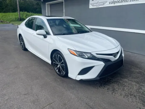 Photos of 2019 Toyota Camry SE Sedan 4D for sale in Valparaiso, IN at Valpo Car Co.