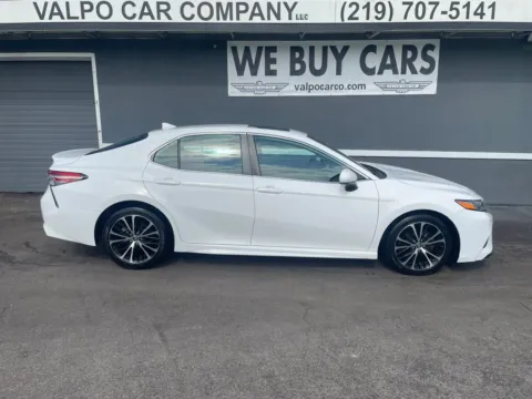 White 2019 Toyota Camry SE Sedan 4D for sale in Valparaiso, IN