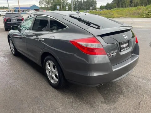 More photos of 2012 Honda Crosstour EX-L Sport Utility 4D at Valpo Car Co., IN