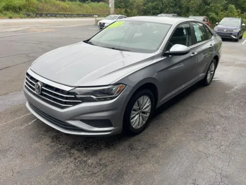 More photos of 2020 Volkswagen Jetta 1.4T S Sedan 4D at Valpo Car Co., IN