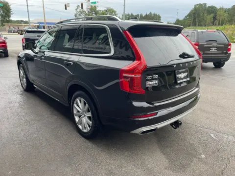 More photos of 2016 Volvo XC90 T6 Momentum Sport Utility 4D at Valpo Car Co., IN