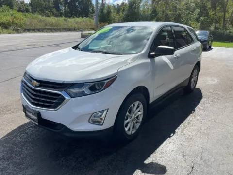 More photos of 2019 Chevrolet Equinox LS Sport Utility 4D at Valpo Car Co., IN