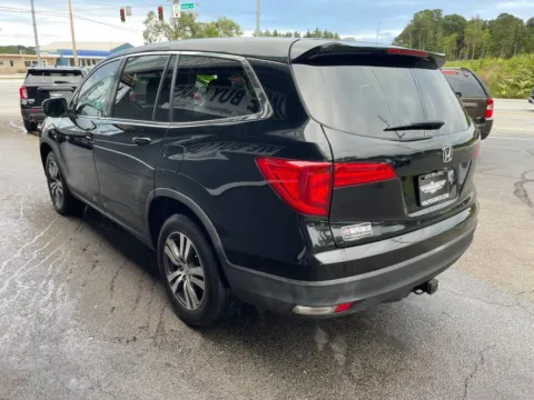 More photos of 2016 Honda Pilot EX-L Sport Utility 4D at Valpo Car Co., IN