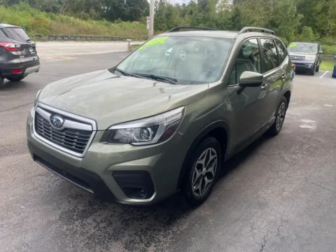 More photos of 2020 Subaru Forester Premium Sport Utility 4D at Valpo Car Co., IN