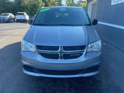 Another view of 2017 Dodge Grand Caravan Passenger SE Minivan 4D for sale in Valparaiso, IN at Valpo Car Co.