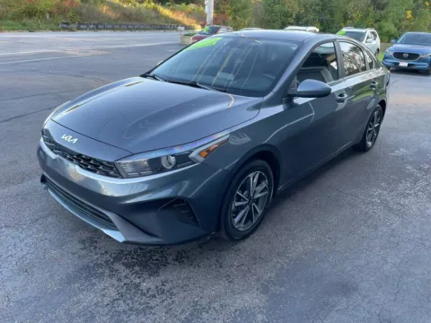 More photos of 2023 Kia Forte LXS Sedan 4D at Valpo Car Co., IN