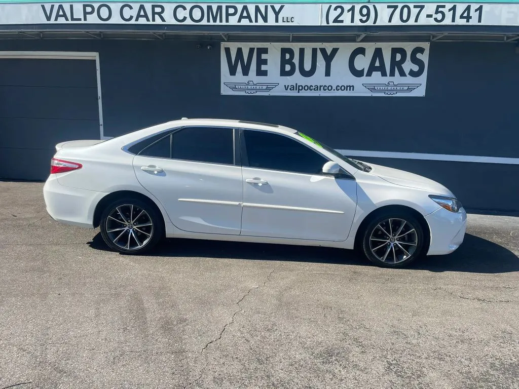 White 2015 Toyota Camry XSE Sedan 4D for sale in Valparaiso, IN