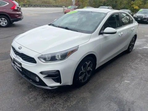 More photos of 2021 Kia Forte LXS Sedan 4D at Valpo Car Co., IN
