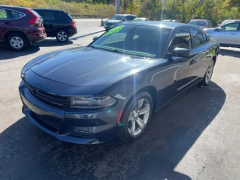 More photos of 2018 Dodge Charger SXT Plus Sedan 4D at Valpo Car Co., IN
