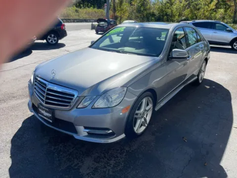 More photos of 2013 Mercedes-Benz E-Class E 350 4MATIC Sedan 4D at Valpo Car Co., IN
