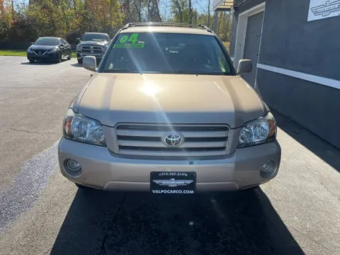 Another view of 2004 Toyota Highlander Sport Utility 4D for sale in Valparaiso, IN at Valpo Car Co.