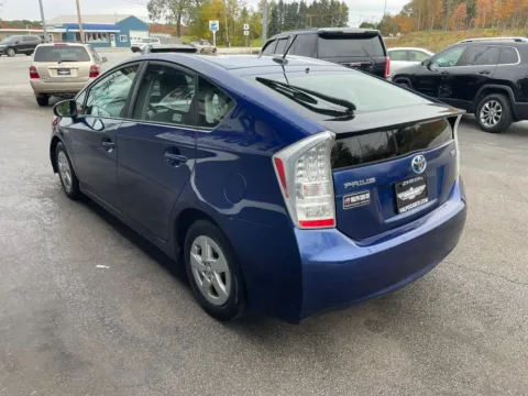 More photos of 2010 Toyota Prius III Hatchback 4D at Valpo Car Co., IN