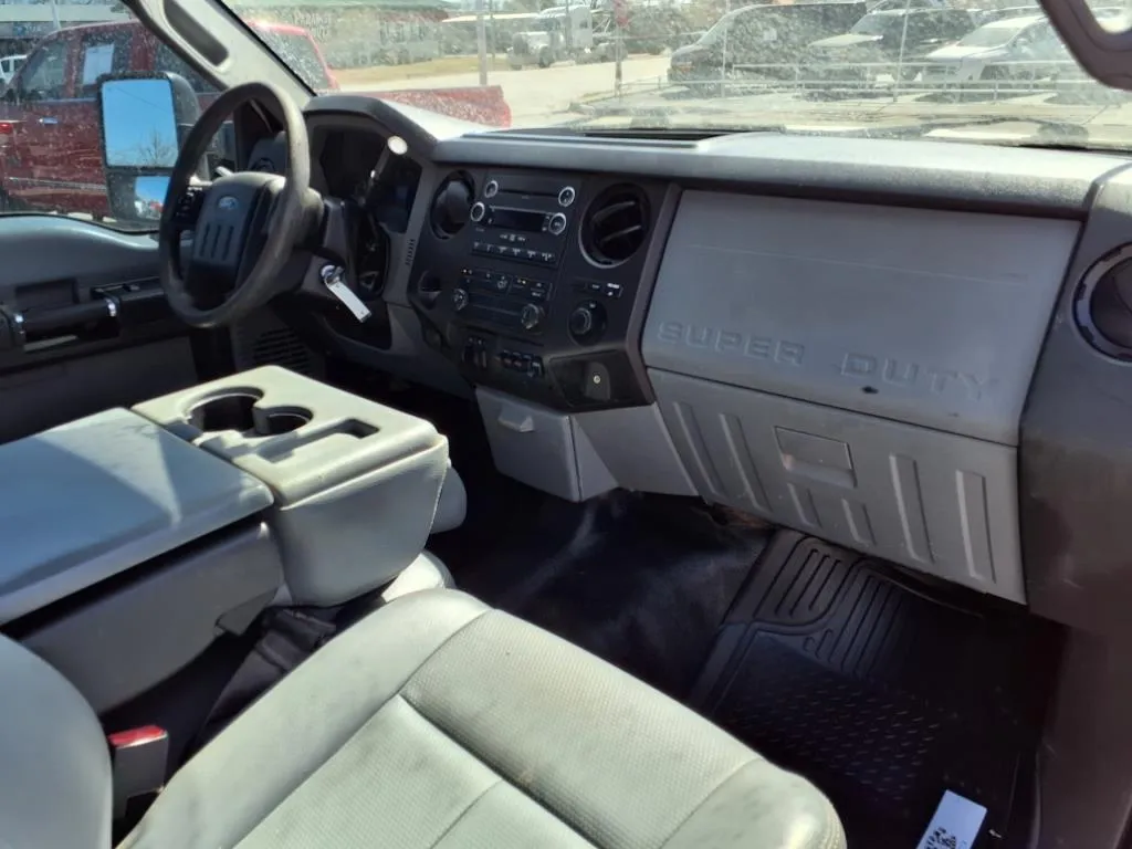 Ford F-350 photo 12