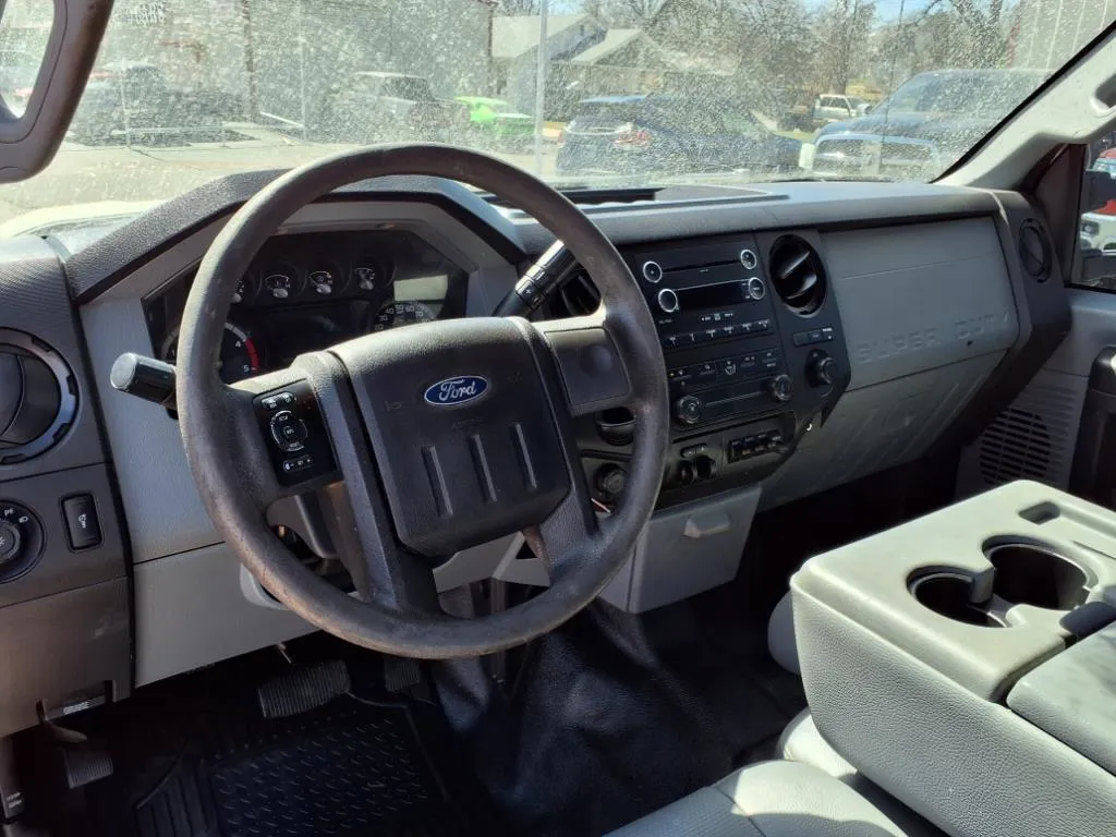 Ford F-350 photo 7