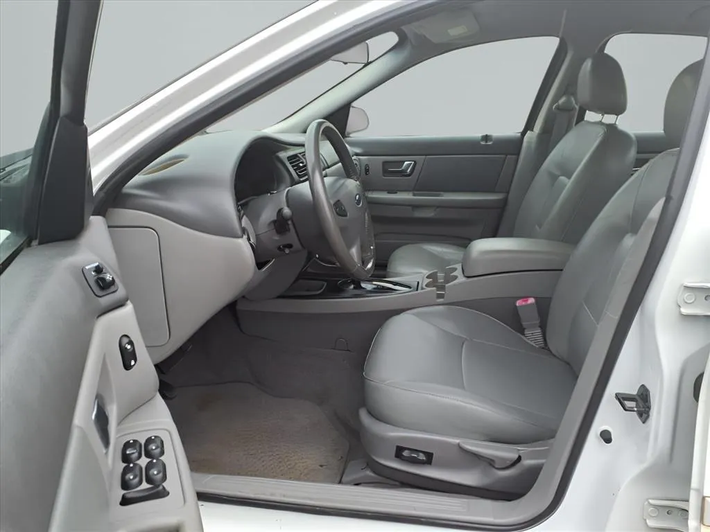 2002 Ford Taurus SES Deluxe - Photo 12