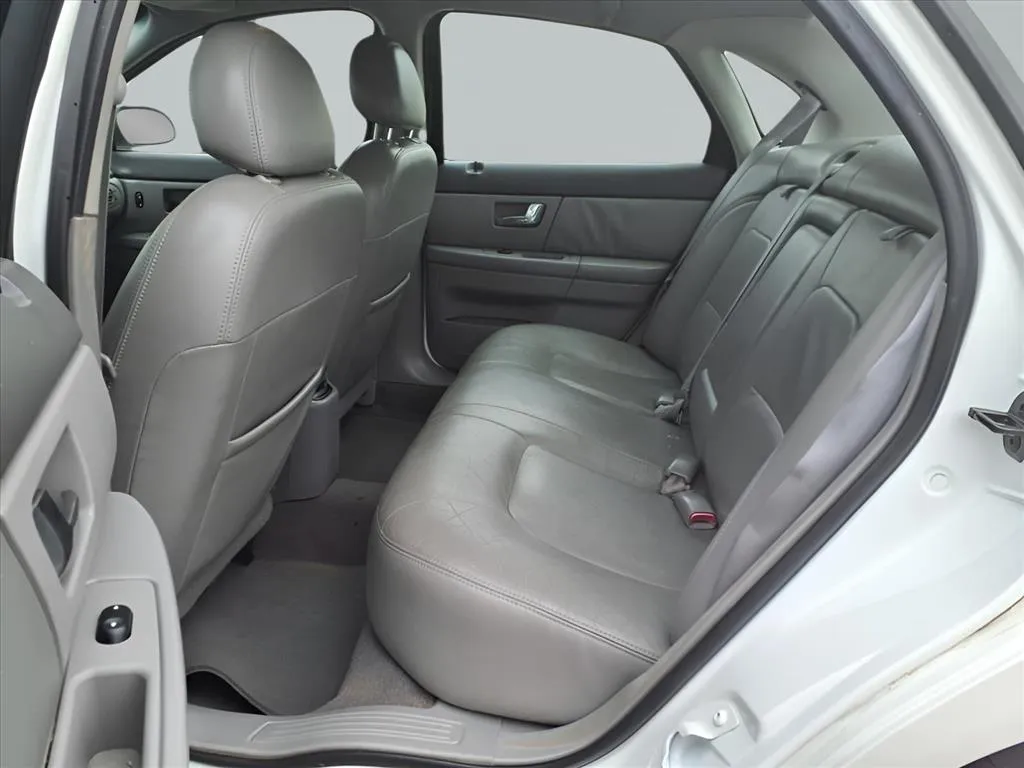 2002 Ford Taurus SES Deluxe - Photo 13