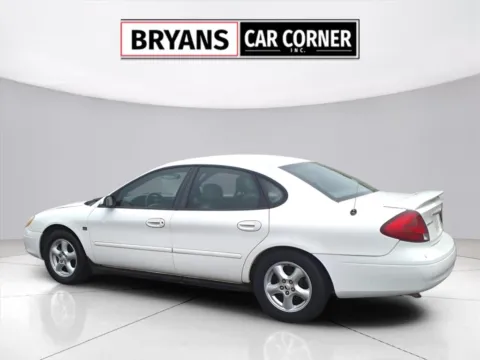 Another view of 2002 FORD TAURUS SES for sale in Chickasha, OK at Bryan's Car Corner Chickasha