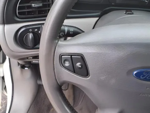 More photos of 2002 FORD TAURUS SES at Bryan's Car Corner Chickasha, OK