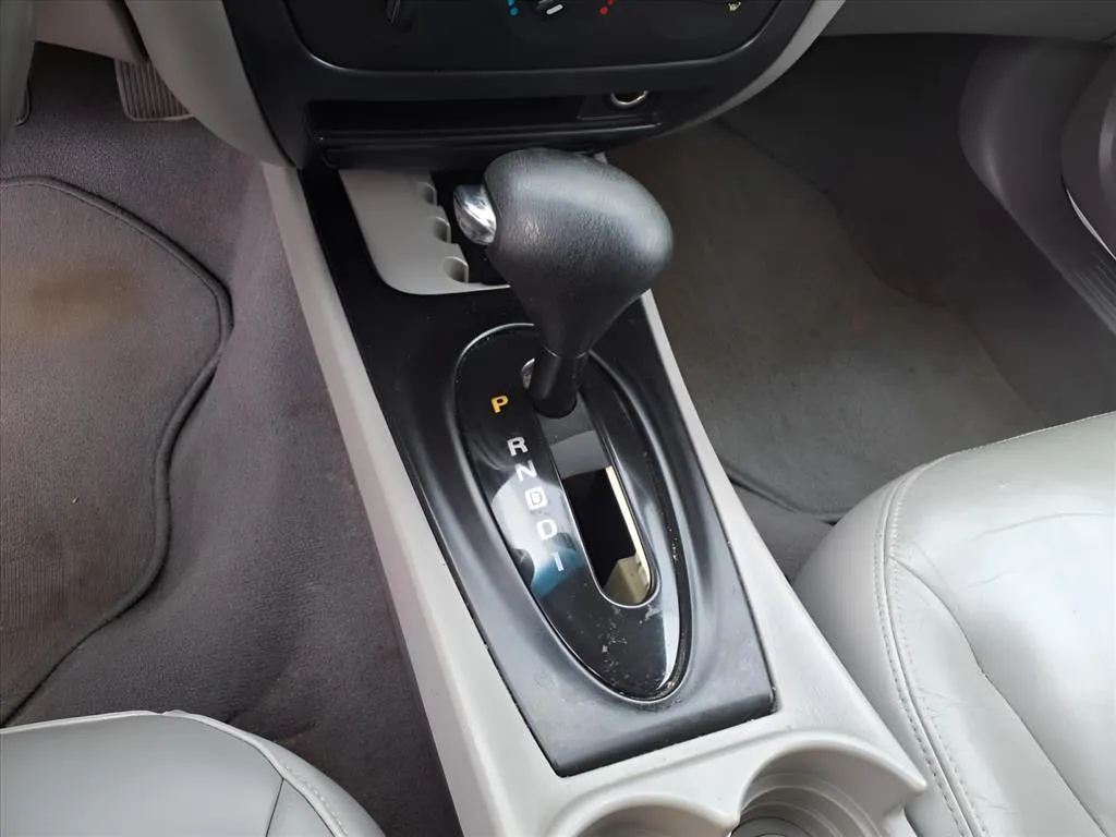 2002 Ford Taurus SES Deluxe - Photo 9