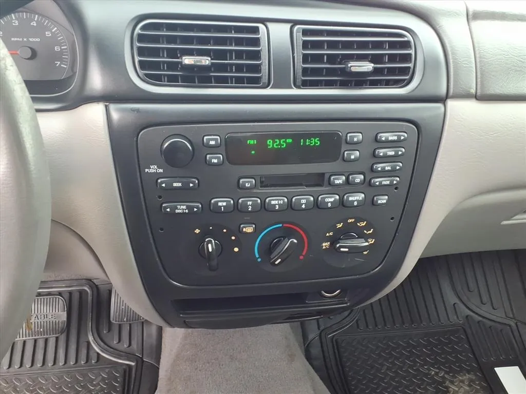 2000 Ford Taurus SES - Photo 8
