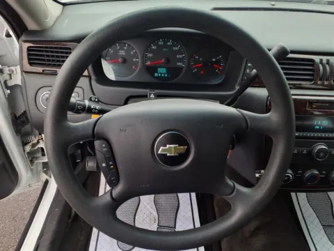 More photos of 2014 CHEVROLET IMPALA LIMITED LS at Bryan's Car Corner Chickasha, OK