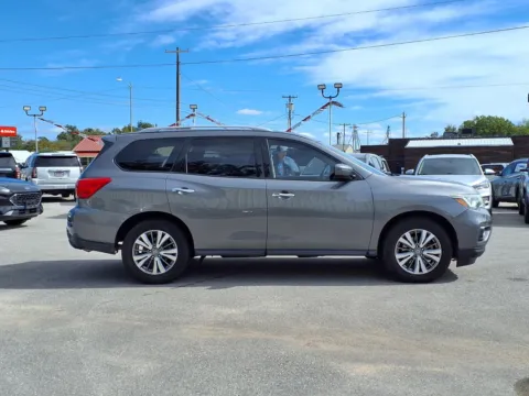 Photos of 2019 NISSAN PATHFINDER S for sale in Chickasha, OK at Bryan's Car Corner Chickasha