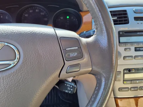 More photos of 2006 LEXUS ES 330 at Bryan's Car Corner Chickasha, OK