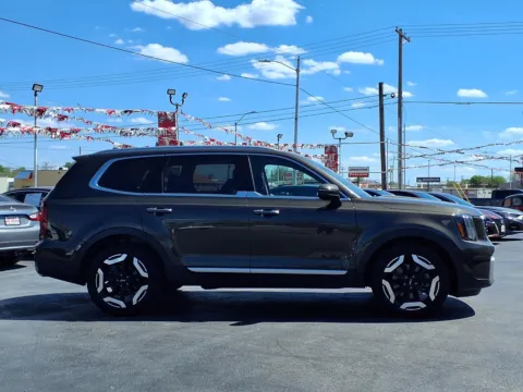 Photos of 2023 KIA TELLURIDE S for sale in Chickasha, OK at Bryan's Car Corner Chickasha