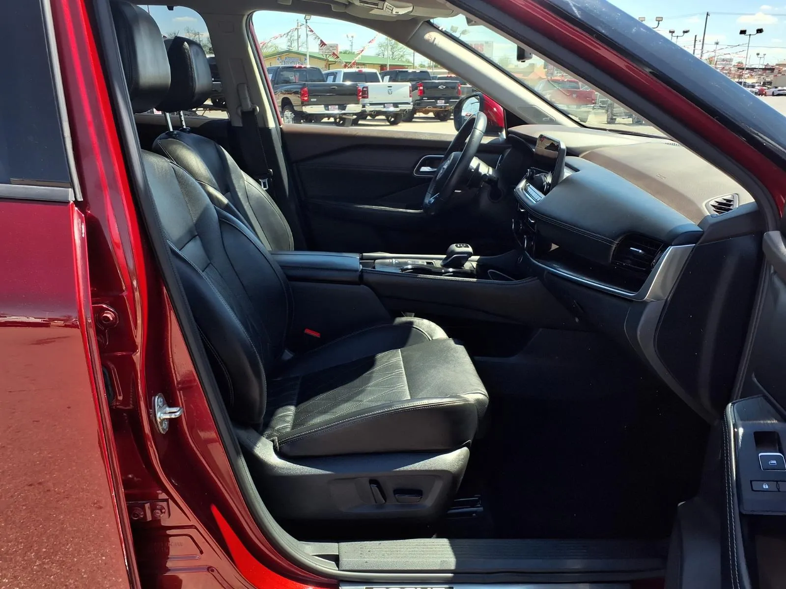 Nissan Rogue photo 17